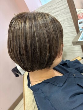 フィガロ デュデュ 新石切店(Figaro DOU DOU) 白髪ぼかし