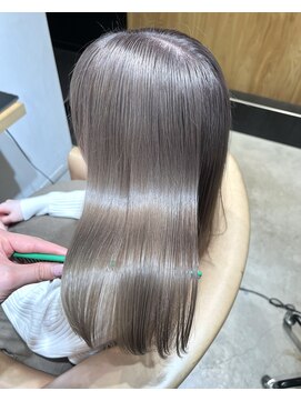 トリート 市川店(TREAT) ホワイトベージュ