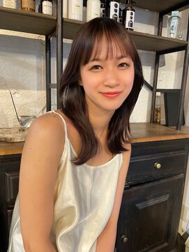 スタンド(STAND) くびれミディアムスタイル　ブラウンカラー