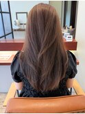 やわらかい質感のウェーブ×艶カラー