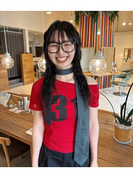 ニーナバイスニップ(Nina by Snip) ミディアムパーマ