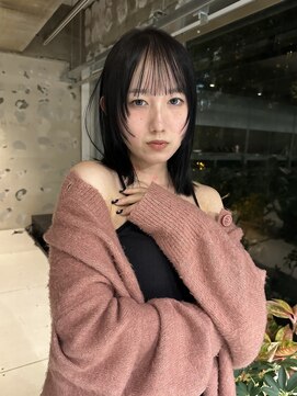 リム(LIM) ボブから伸ばしかけのスタイル