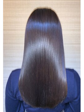 光輝く縮毛矯正とイルミナカラーとトリートメント