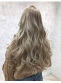 シアーベージュ