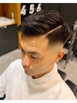 フランクスバーバー アンド ビアークラブ(FRANK'S BARBER and BEER CLUB) コンマヘアかき上げヘアショートレイヤーヘアフェードr