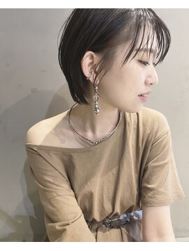 エミュー(emue) 大人耳かけ♪小顔見せ☆くびれショート×イヤリングカラー○中島