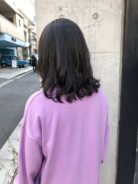 アクアオモテサンドウ(ACQUA omotesando) ミディアムヘアのナチュラルパーマ【世良綾花】