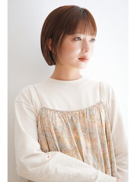 カライングドゥ(ing deux) 大人可愛い20代30代40代黒髪前下がりショートボブ丸みショート