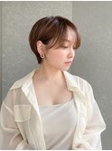 ショート×顔周り×前髪×シルキーベージュ×グレージュカラー