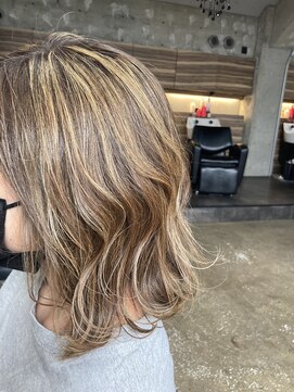 ユーアールキャッスル(UR CASTLE) ハイライトオンカラー