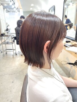 エトネ ヘアーサロン 仙台駅前(eTONe hair salon) 20代 30代 外ハネ切りっぱなしボブ