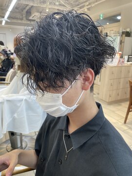 テトラ バイ ネオリーブ 横浜西口店(tetra by neolive) 横浜★前下がりの縦落ちツイストスパイラルパーマ