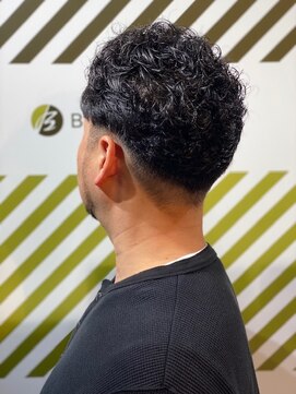 バーバーバー 四谷(BARBER-BAR) 大人のウェービースタイル
