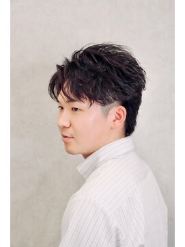 ジェイドゼロウィズアクロス(JADE -zero- with AKROS) 毛流れフェザーパーマ