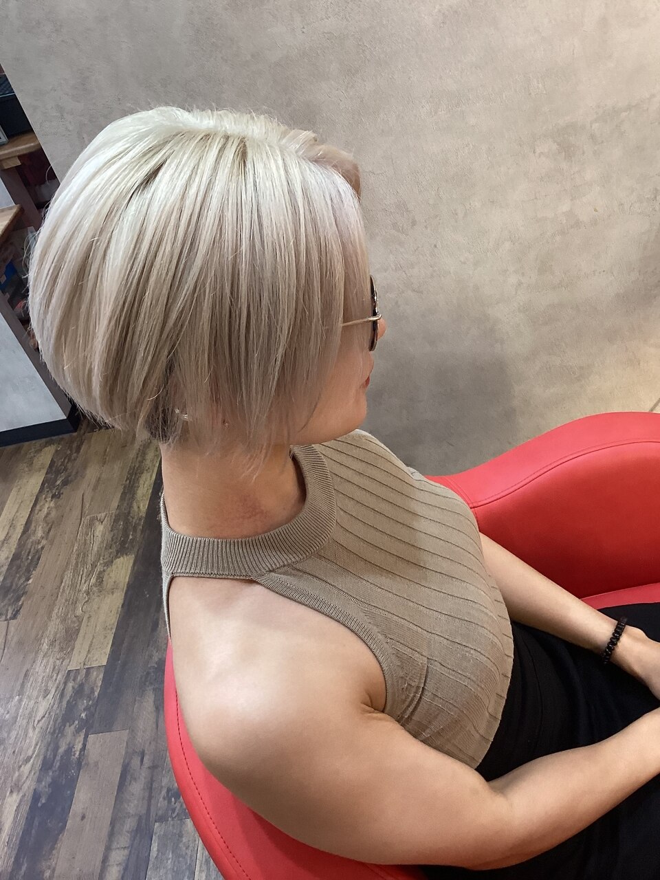 ホワイトブリーチ×ツーブロックハンサムショート：L218453558