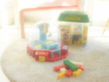 フォー スウィート(For sweeT)の雰囲気（待合席を遊び場にして、ゆっくり遊べるようにしています。）