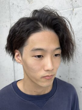 ビューブルー 亀戸錦糸町(VIEW BLUE) 縦落ちツイストスパイラル/波巻きパーマ/耳かけ2wayショート