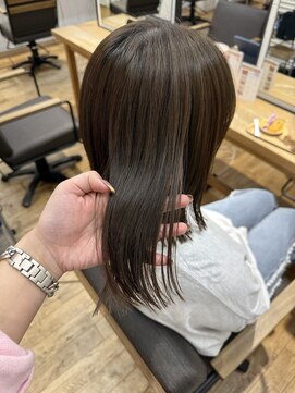 ヘアスペース リズム グリーン(Hair space Rizm green) オリーブカラー