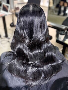 ゲームバイアランスミシー 心斎橋(GAME by Alan Smithee) ブルーブラック/髪質改善カラー/レイヤー/透明感カラー/艶髪