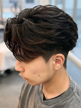 バース バイ ハピネス(BIRTH by happiness) 奈良刈り上げフェザーパーマフェザーショート