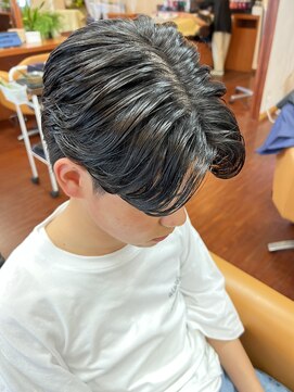 美よう室 加羅 センターパートマッシュ