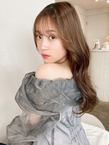 レア 表参道(L'ea)&nbsp;・大人ガーリーダークアッシュミディアムレイヤー似合わせカット