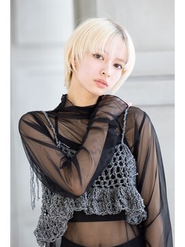 トティア 西宮北口(Totia) 【Totia西宮北口】フェザーショート×ホワイトブロンド