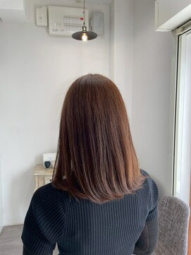 ロッカ(ROCCA) 暗めカラーやわらか艶ミディ
