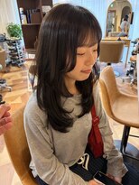 ラナ(LANA) ふんわり動きの出るハイレイヤースタイル