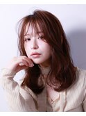 レイヤーカット　大人可愛い　ピンクベージュ