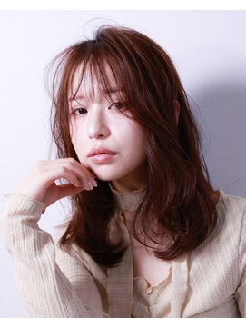 メノン(Menon) レイヤーカット　大人可愛い　ピンクベージュ