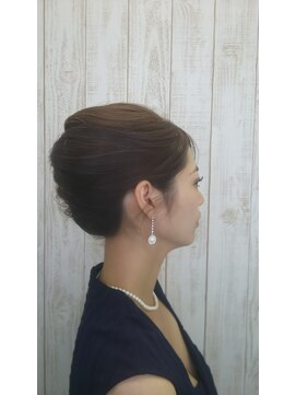 エスブランドワールドワイド(S BRAND world wide) 上品☆大人な夜会巻スタイル☆