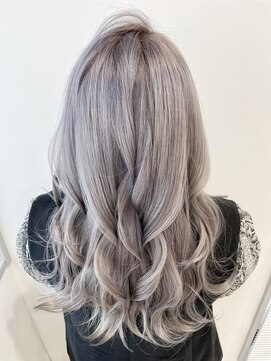 ルーシャス(Luscious) ホワイティーグレージュ