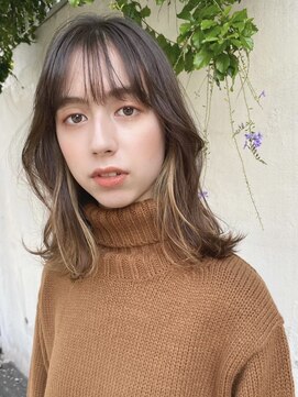 アトリエサニーデイ(atelier SUNNY DAY) ミディアムレイヤー/イヤリングカラー/グレージュ/前髪カット