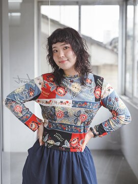 カートバイハイジ(Kurt by Heidi) ハイレイヤーウルフ×パーマ×ボルドー