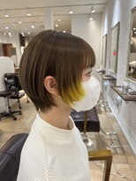 ベージュ×イエロー