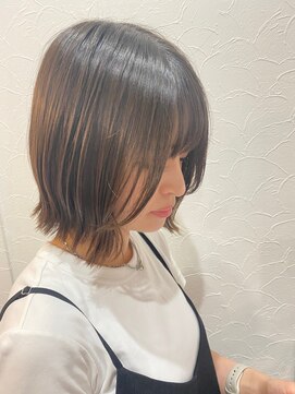 ロニ(Roni) 外はねボブ