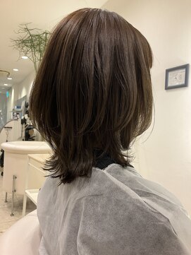 サロン ド コワフュールシェ トモ(salon de coiffure chez tomo) ミディアムレイヤー