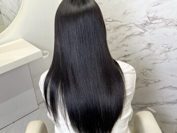 ソウ(SOU)の写真/【難波徒歩3分】髪質に合わせた施術で髪の内部まで補修してくれる♪自分の理想の美ストレートが叶います☆