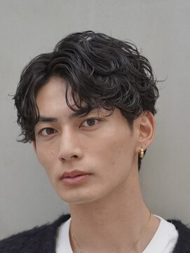 フィフス トウキョウ (fifth TOKYO) 渋谷メンズマッシュウルフカット緩めシャドウパーマルーズパーマ