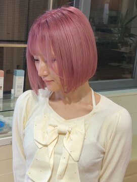 アウラ(AURA) 切りっぱなしボブ/おしゃれ女子ブリーチカラー/ラベンダーピンク