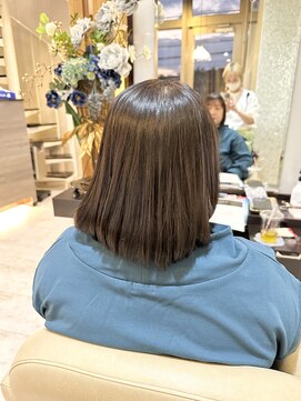 アイシー ヘアーメイク(ic hair make) ストレート×カラーでとかせば整う完璧な仕上がり！