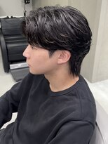 ホワイト(WHITE)&nbsp;カルマウルフ　ニュアンスパーマ