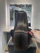 ロジ イン トゥバレー(LOWG in TOWVALLEY)&nbsp;髪質改善縮毛矯正【酸性ストレート】