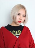 白金ショートボブ