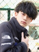 ネイビー(NAVY)&nbsp;刈り上げショートマッシュを緩めパーマでふんわり