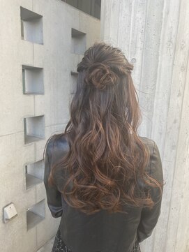 リバレッジ 広尾(Leverage) ハーフアップヘアセット