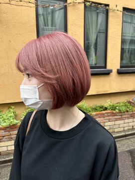 ブリッツ レボ(BLITZ-REVO) ピンク　ショートボブ　荒井宏政