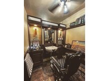 トウキョウバーバーヴァッシュ 神保町店(Tokyo Barber VASH)