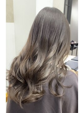 ラフィット 下大利店(lafit) アイスグレージュ/ lafit 下大利 大野城 @avlon0805